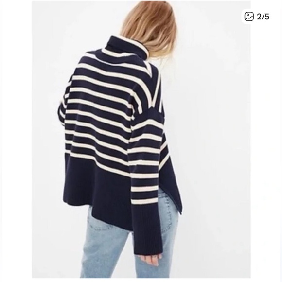 XL GAP oversized Navy and Cream Striped Turtleneck Sweater.  EUC - Picture 2 of 6